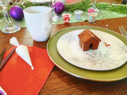 Mini Gingerbread House in a Wine Glass | Nov 17 White Bluffs Brewing
